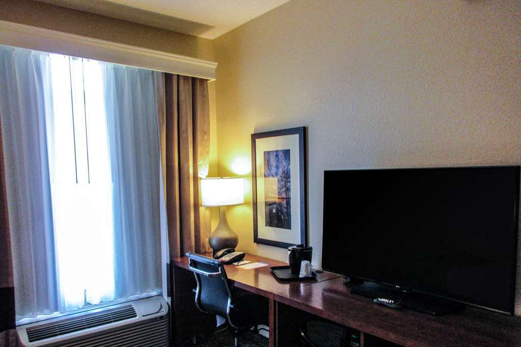 Comfort Inn Dekalb - Adjacent The University Zimmer foto