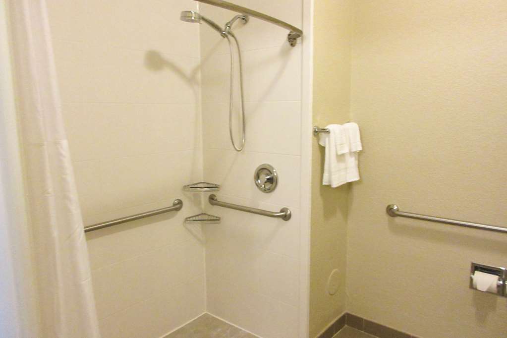 Comfort Inn Dekalb - Adjacent The University Zimmer foto